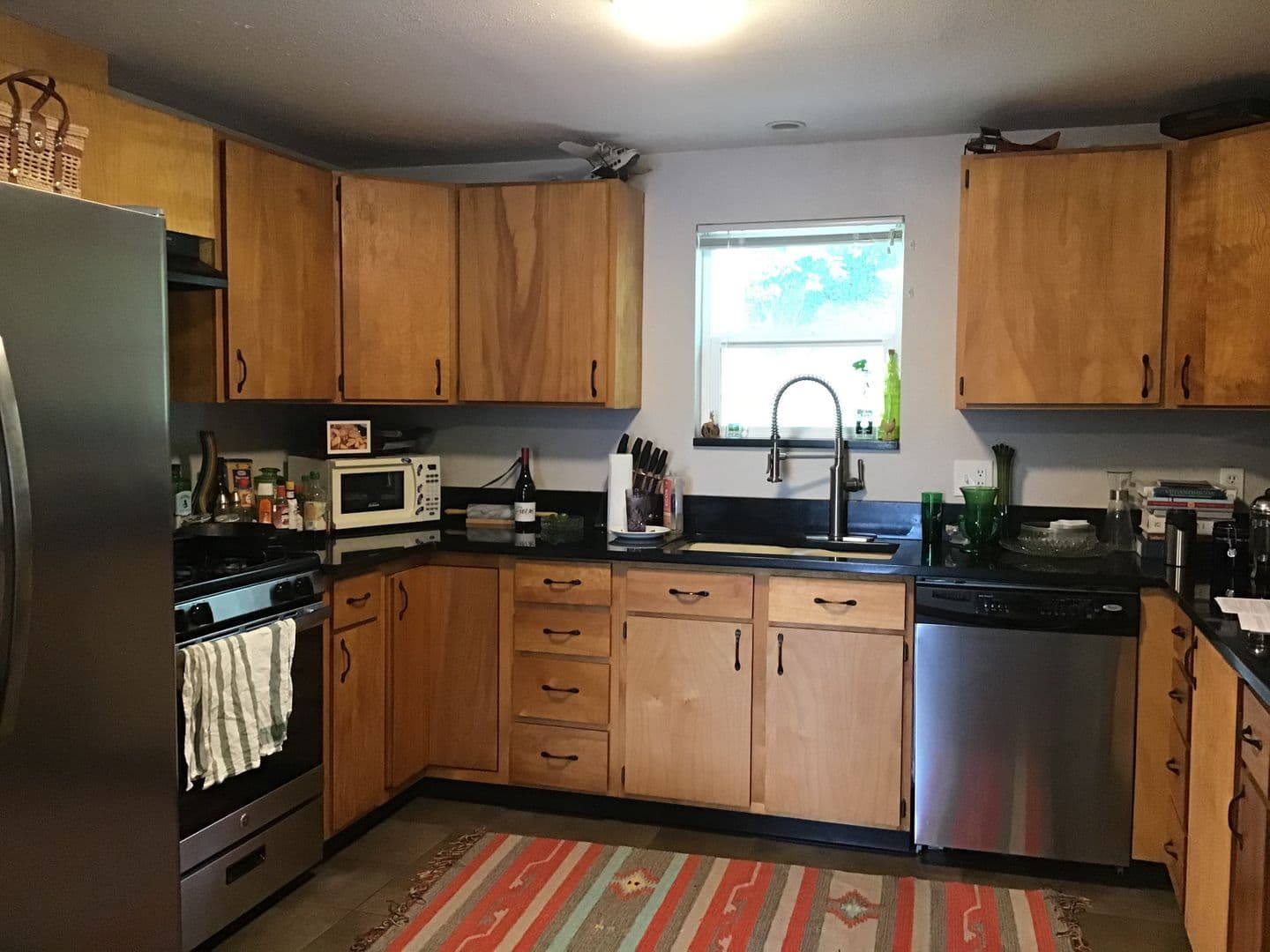 Olympia House: 402 Quince St Ne