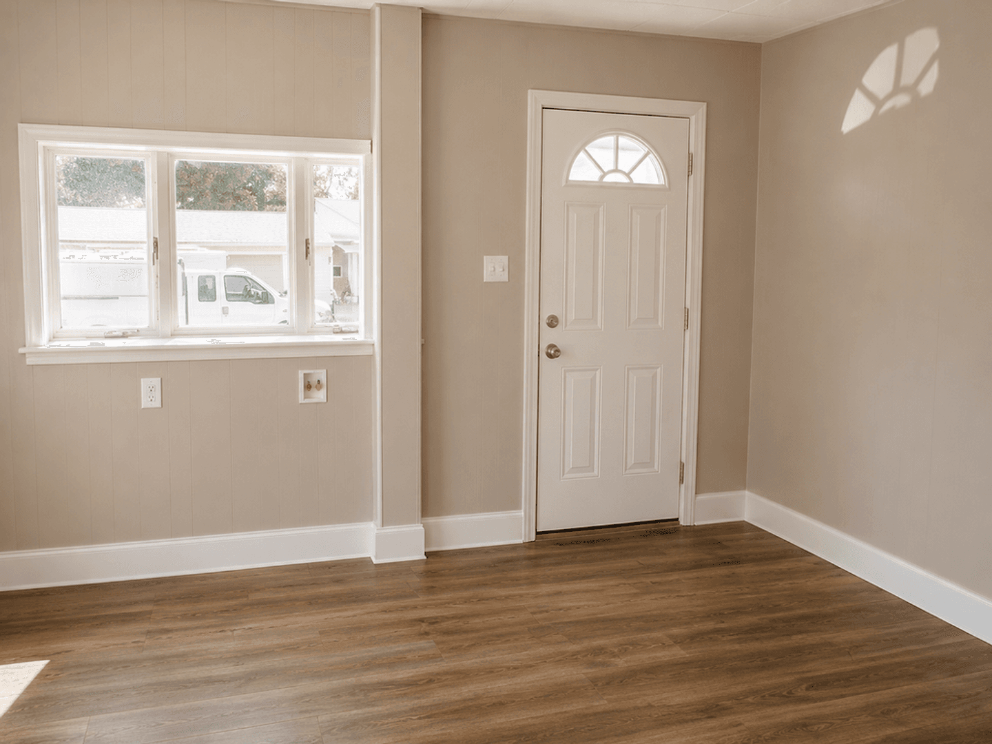Royalton House: 412 Allen Dr