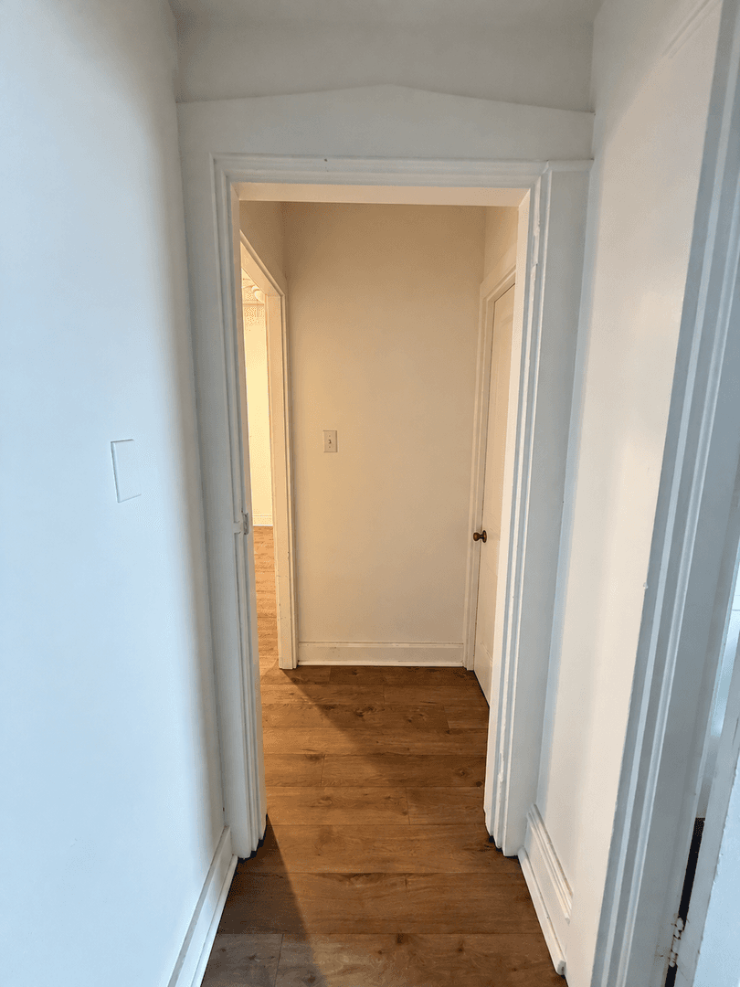 Lancaster Apartment: 322 W James St