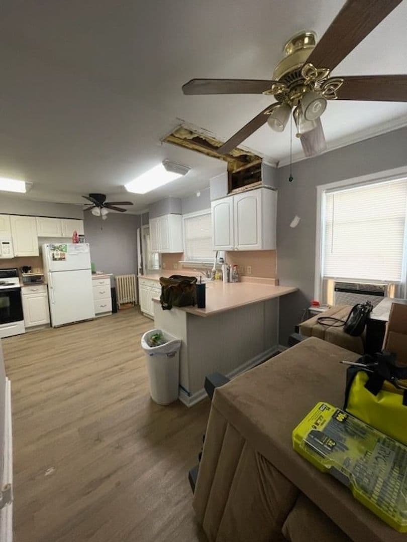 Middletown House: 235 Adelia St