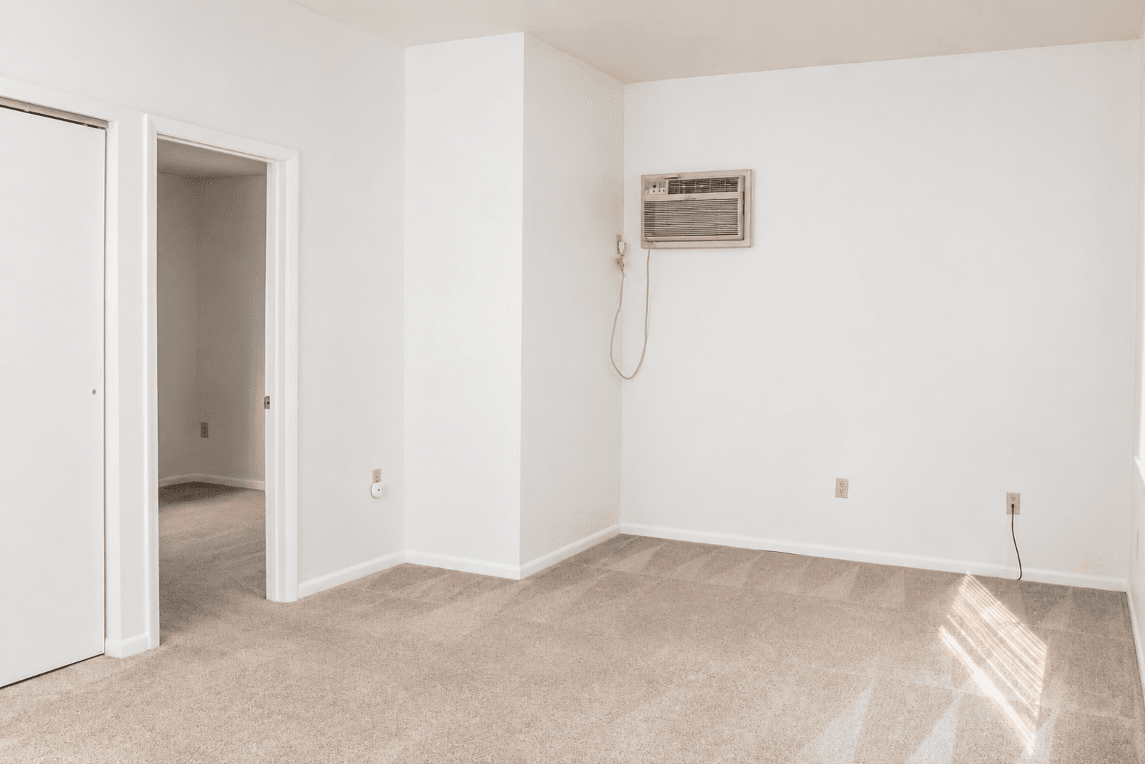 Mount Joy Apartment: 84 E Main St
