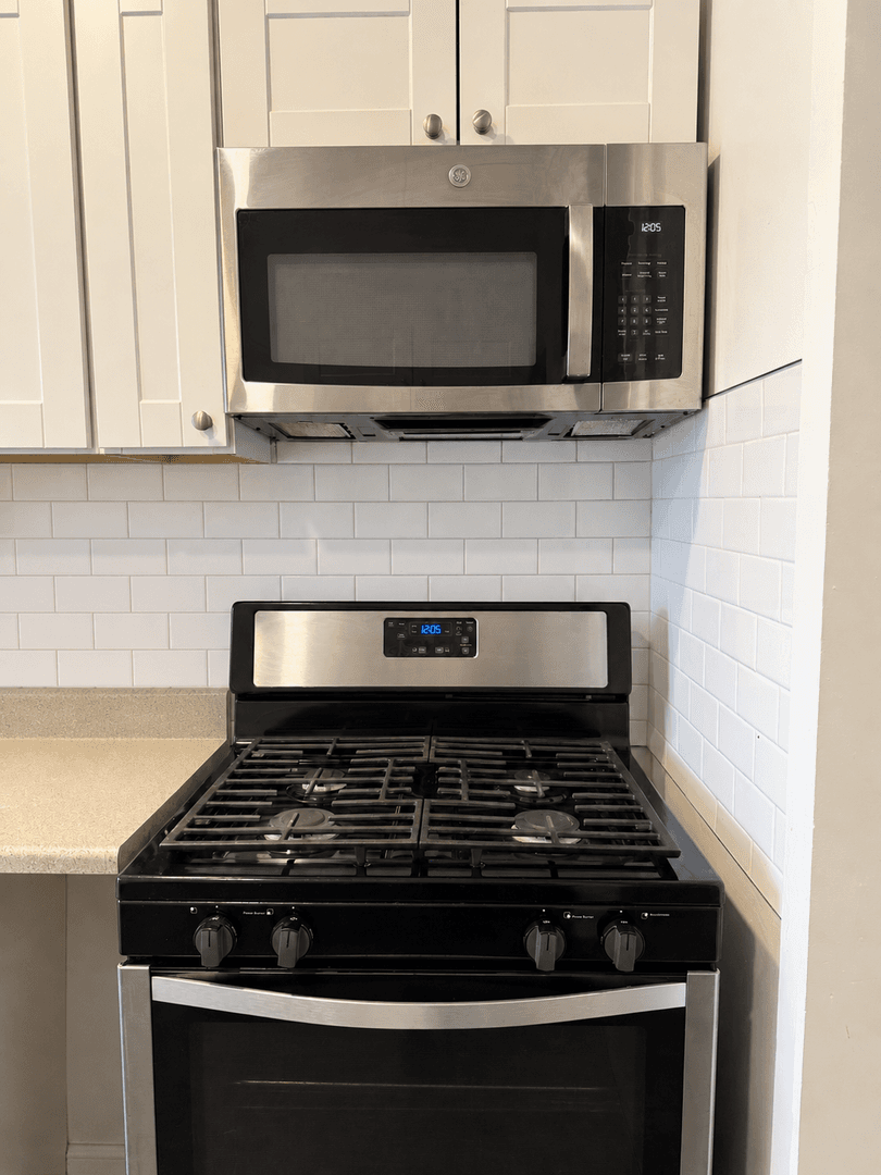 Lancaster Apartment: 322 W James St
