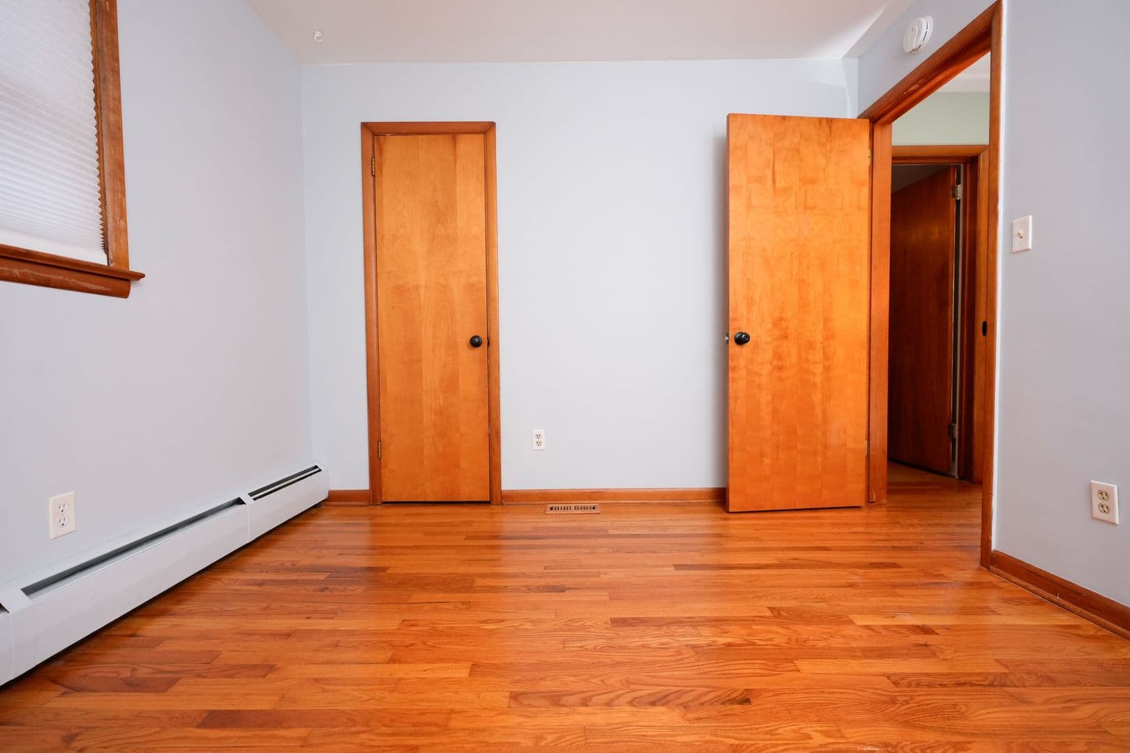 Elizabethtown House: 645 N Mount Joy St