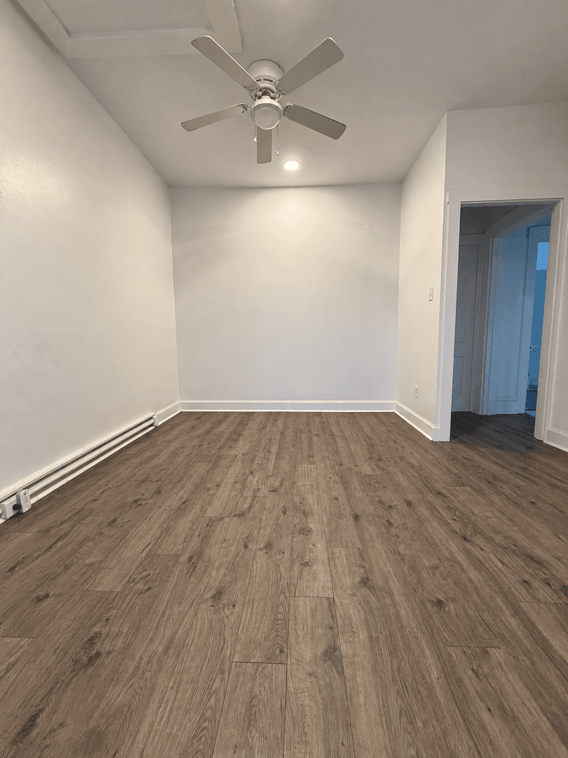 Lancaster Apartment: 322 W James St