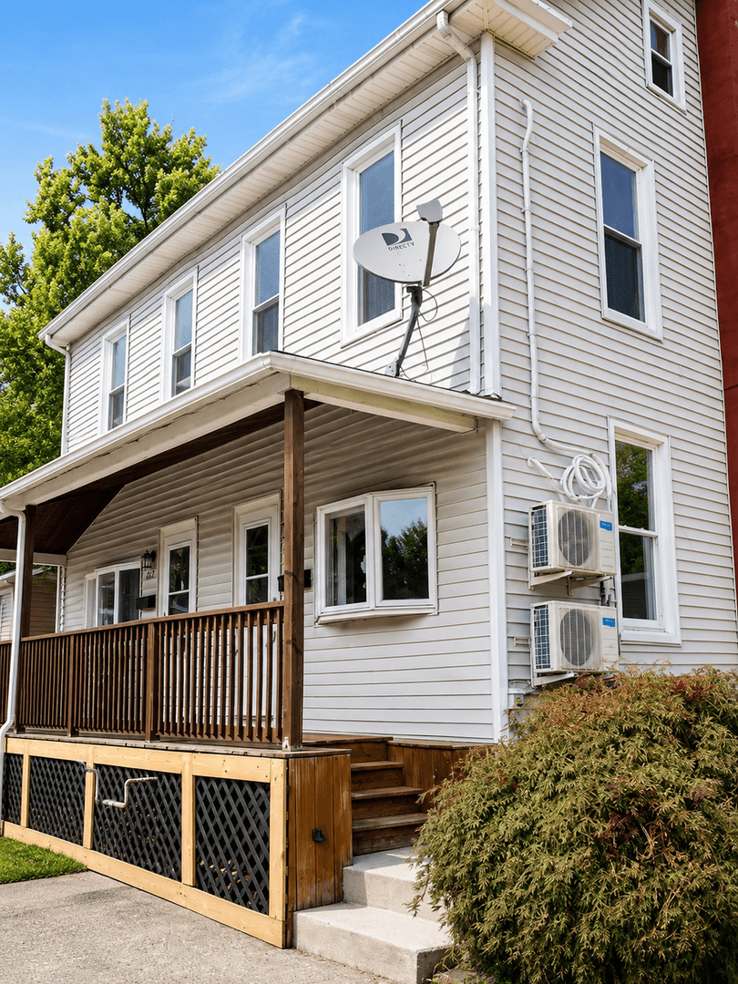 Royalton House: 412 Allen Dr