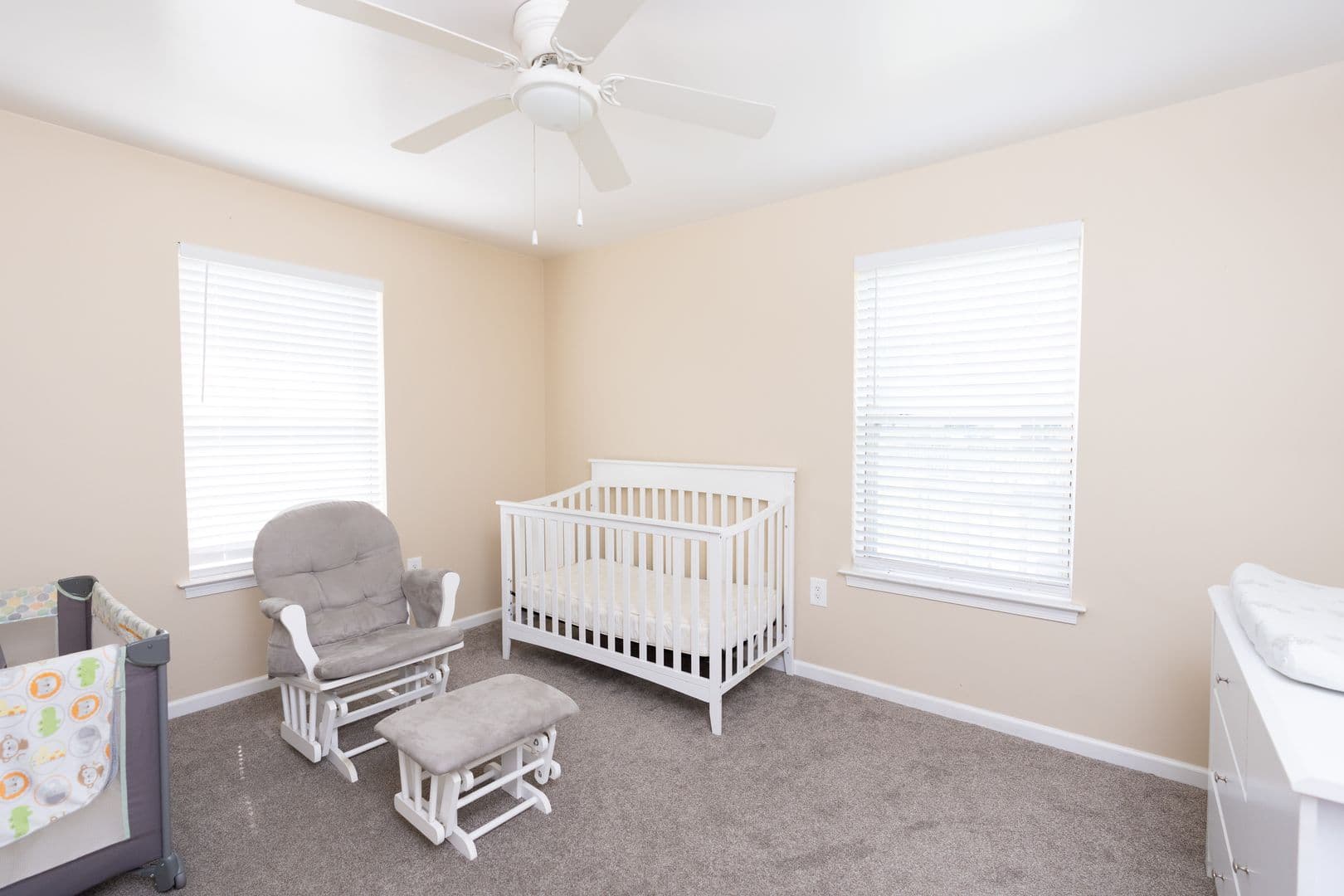 Elizabethtown House: 2072 Sheaffer Rd
