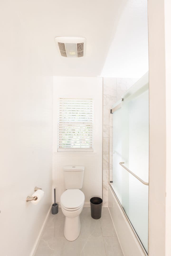 Elizabethtown House: 2072 Sheaffer Rd