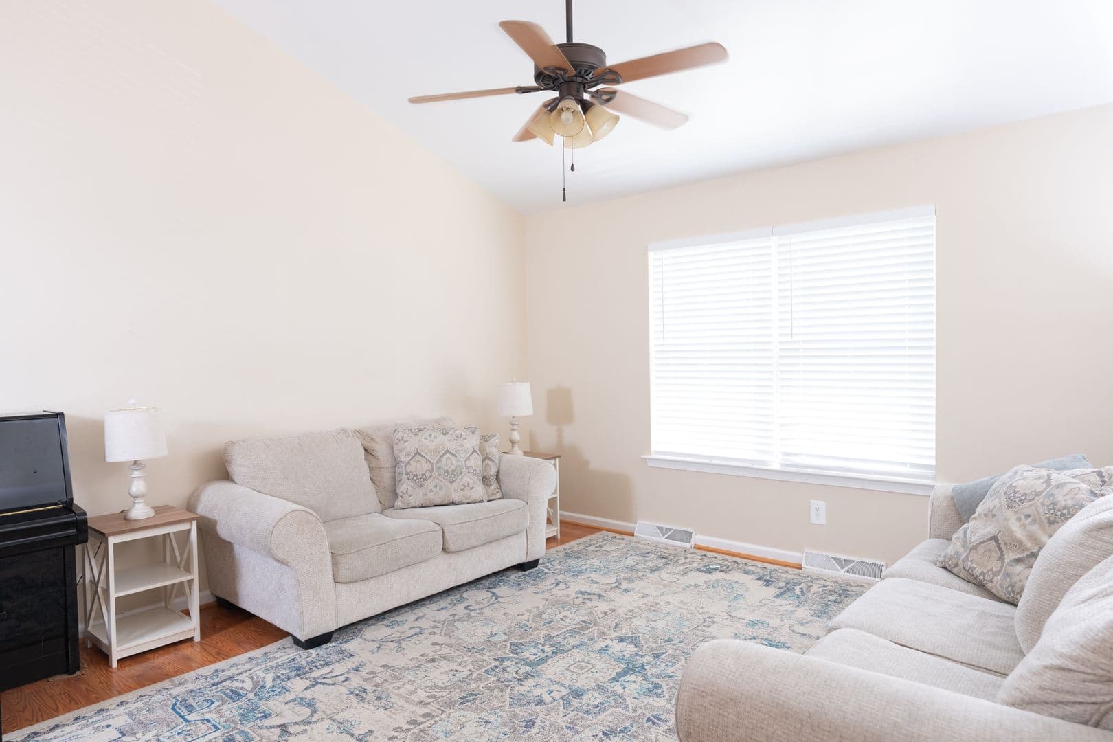 Elizabethtown House: 2072 Sheaffer Rd