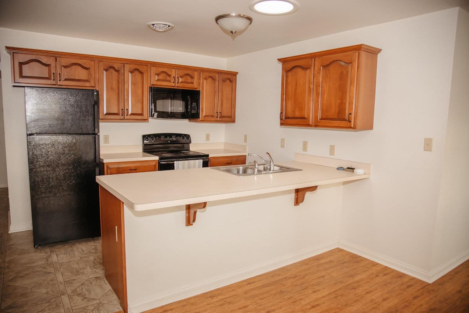 Palmyra House: 207 W Maple St