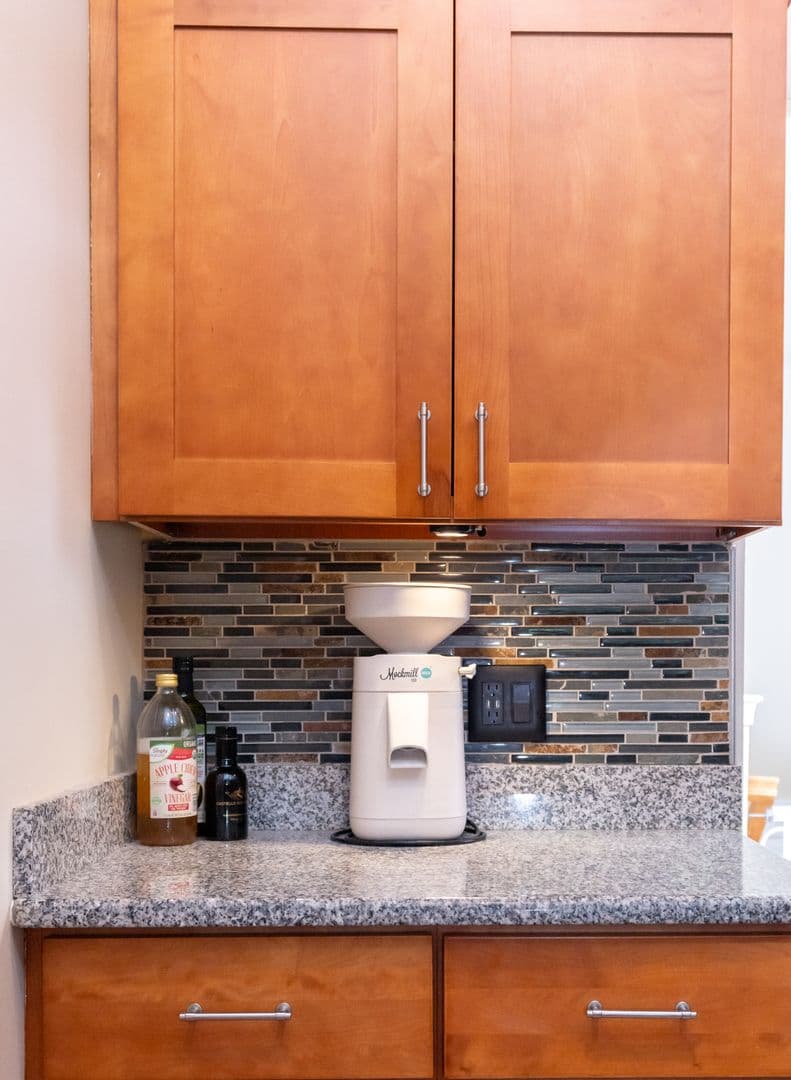 Elizabethtown House: 2072 Sheaffer Rd