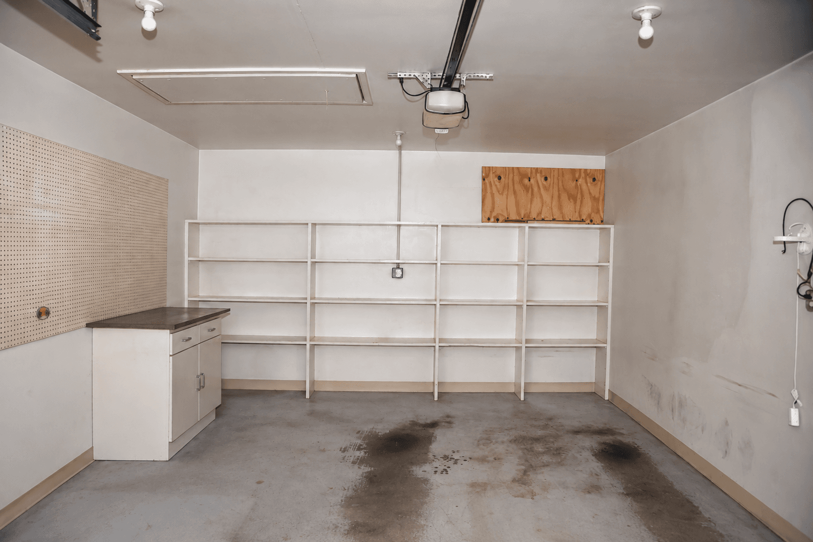 Palmyra House: 207 W Maple St