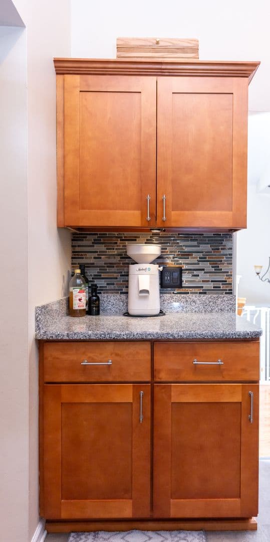 Elizabethtown House: 2072 Sheaffer Rd