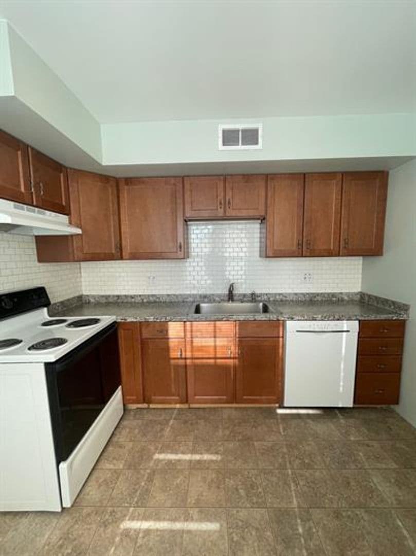 Middletown Apartment: 39-47 Brown Street