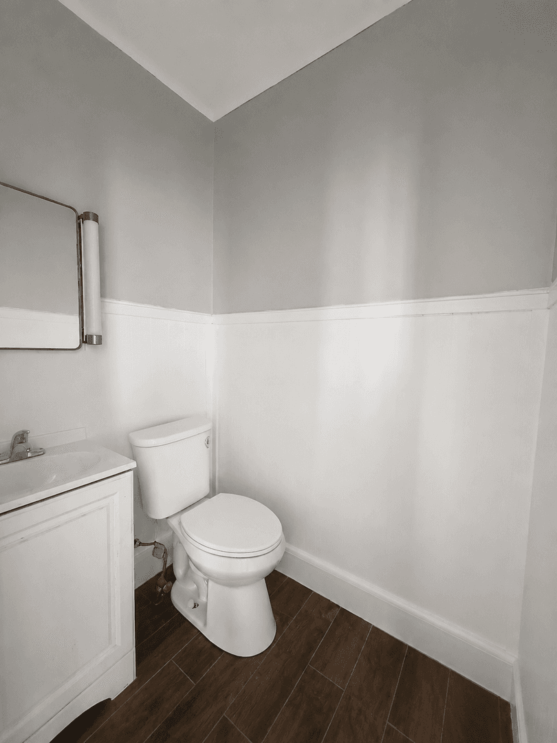 Elizabethtown House: 439 West High Street