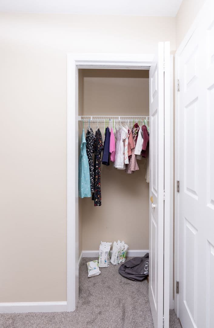 Elizabethtown House: 2072 Sheaffer Rd