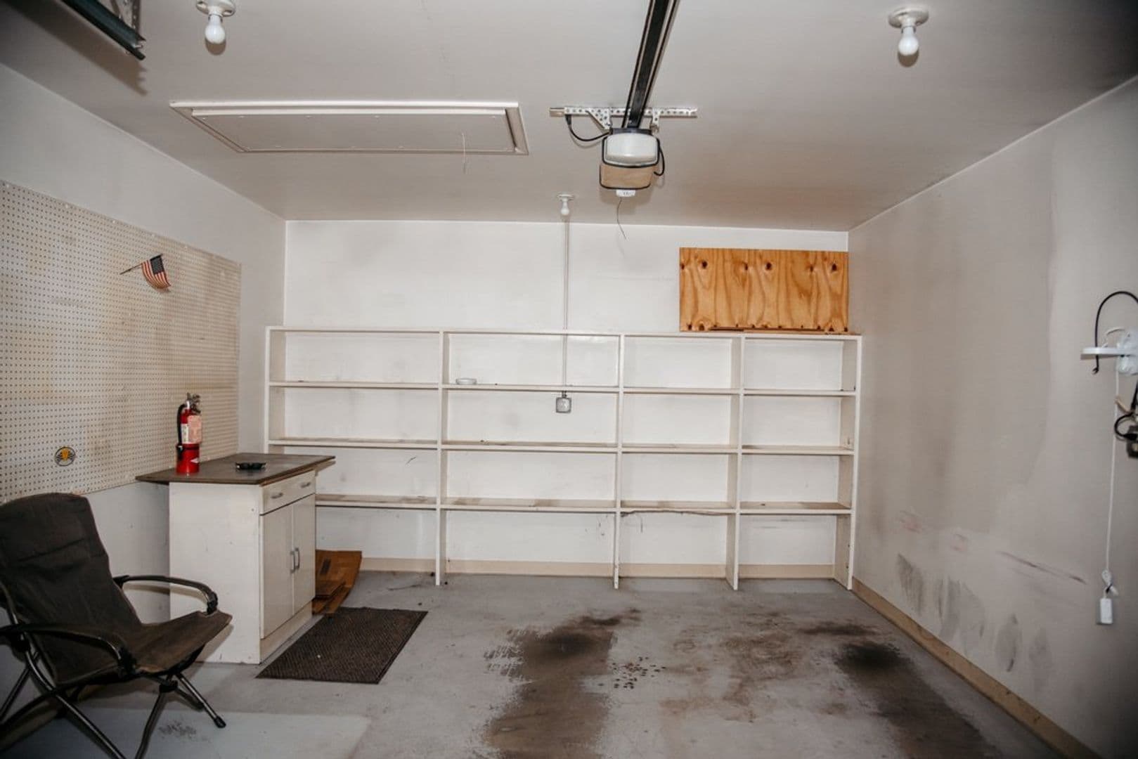 Palmyra House: 207 W Maple St