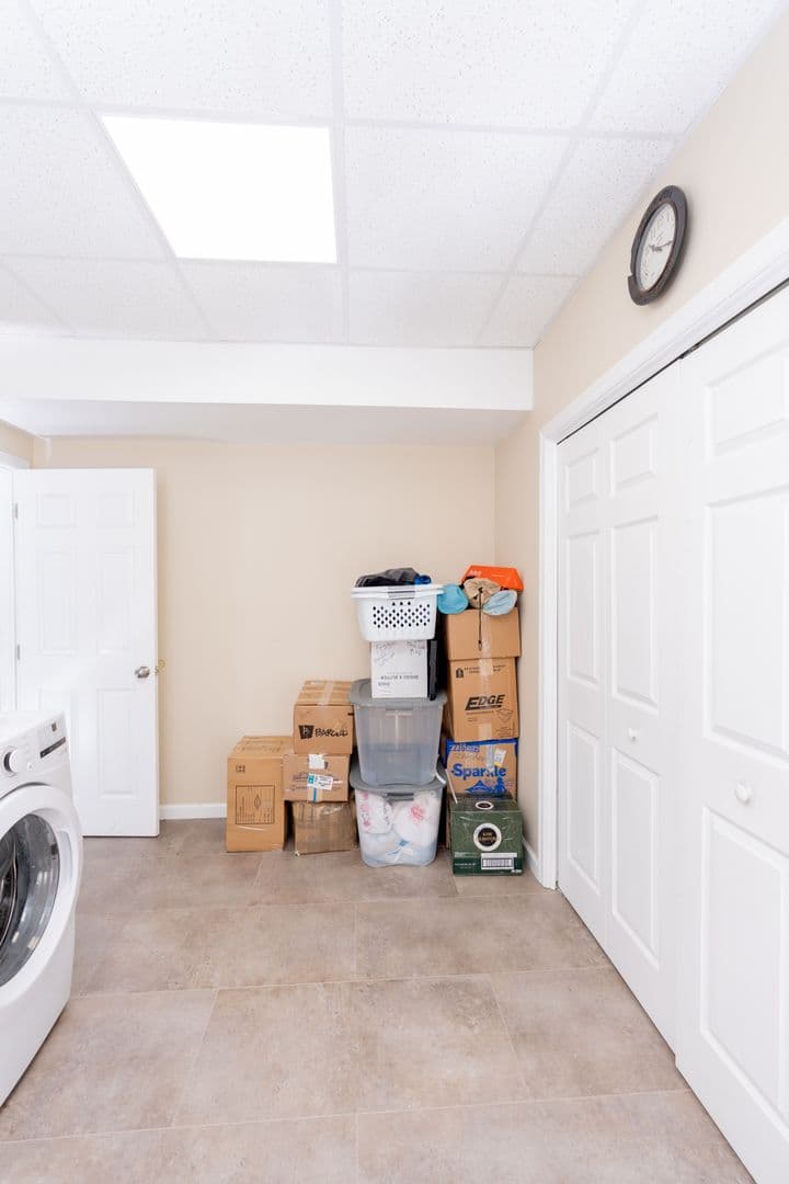 Elizabethtown House: 2072 Sheaffer Rd