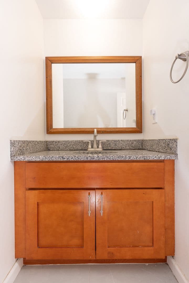 Elizabethtown House: 2072 Sheaffer Rd
