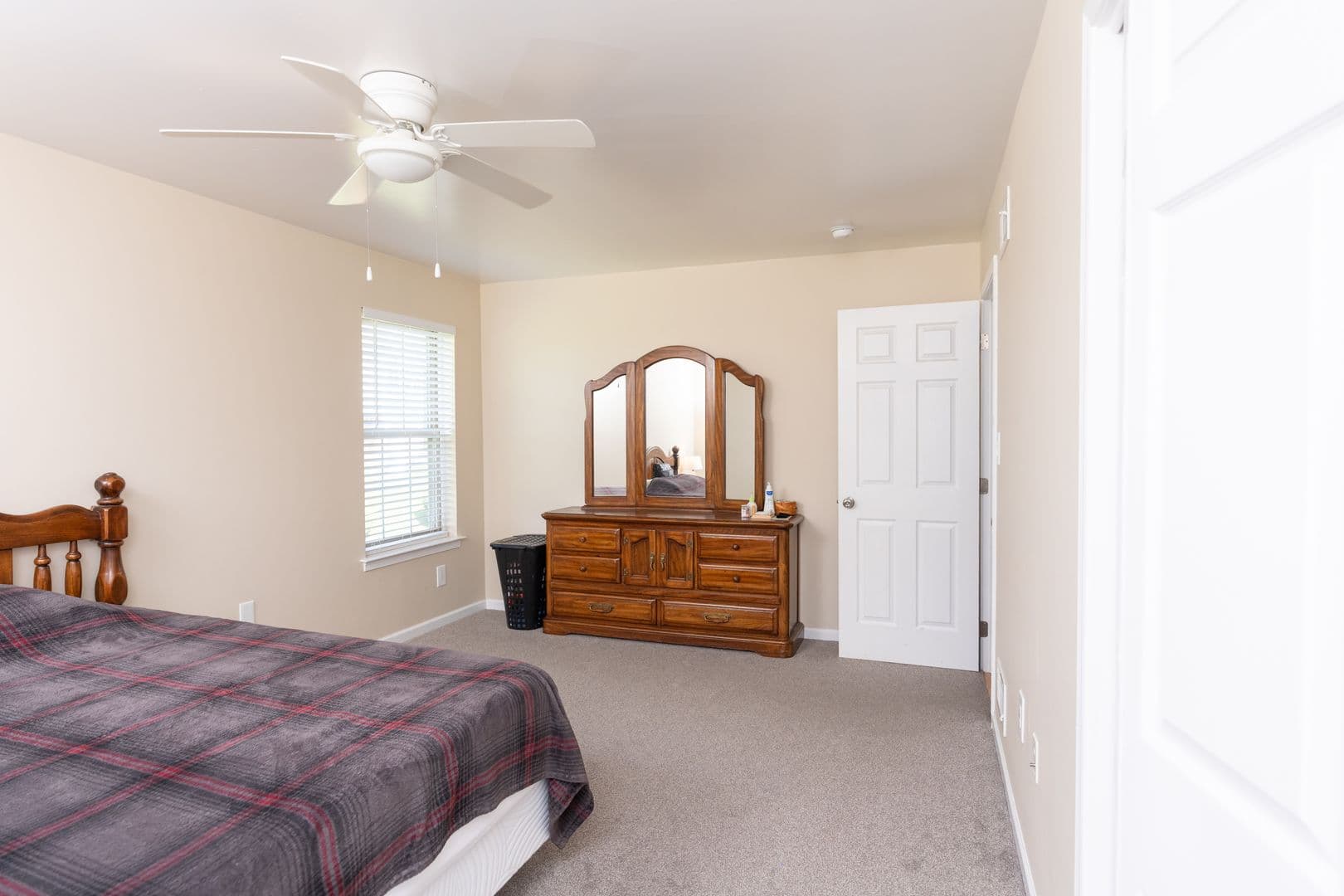 Elizabethtown House: 2072 Sheaffer Rd