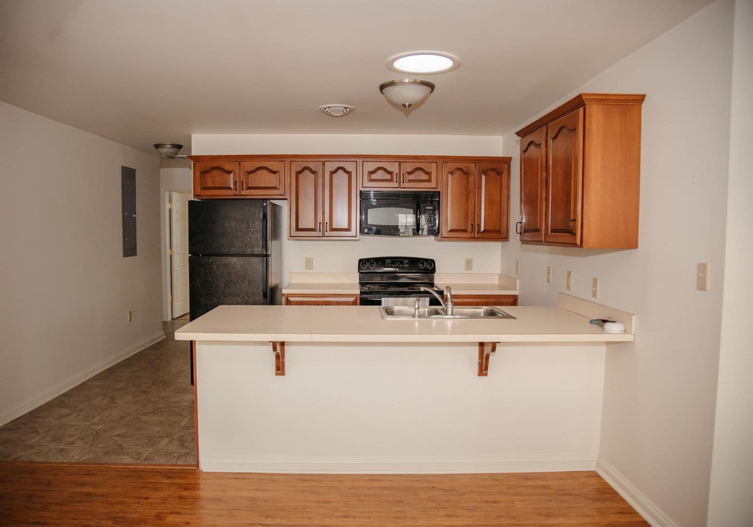 Palmyra House: 207 W Maple St