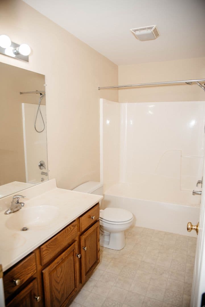 Elizabethtown House: 746 Mount Gretna Rd