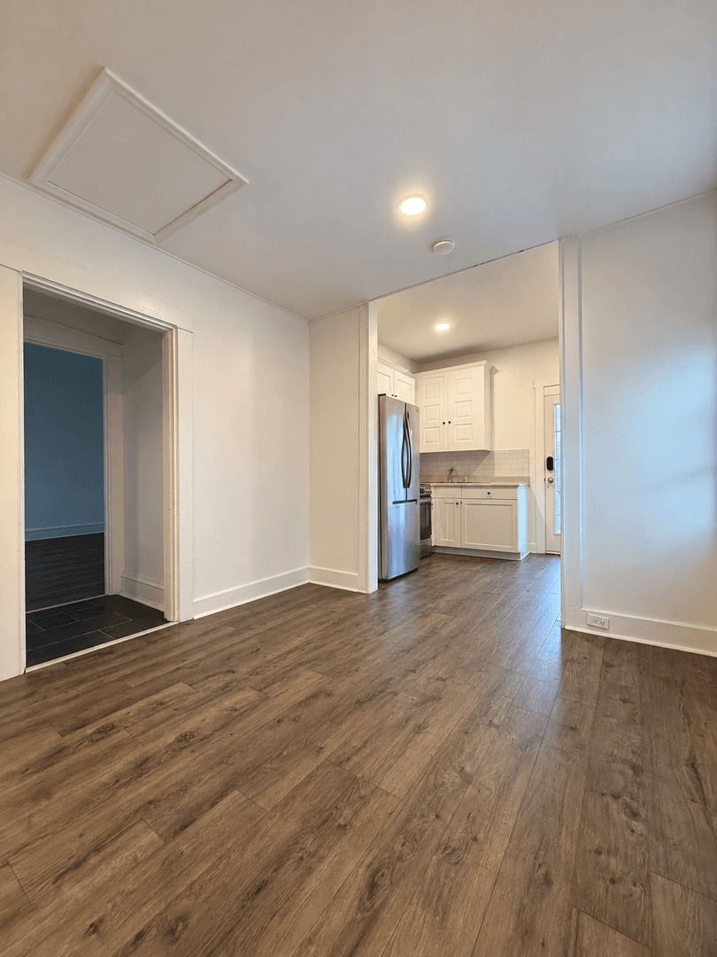 Lancaster Apartment: 322 W James St