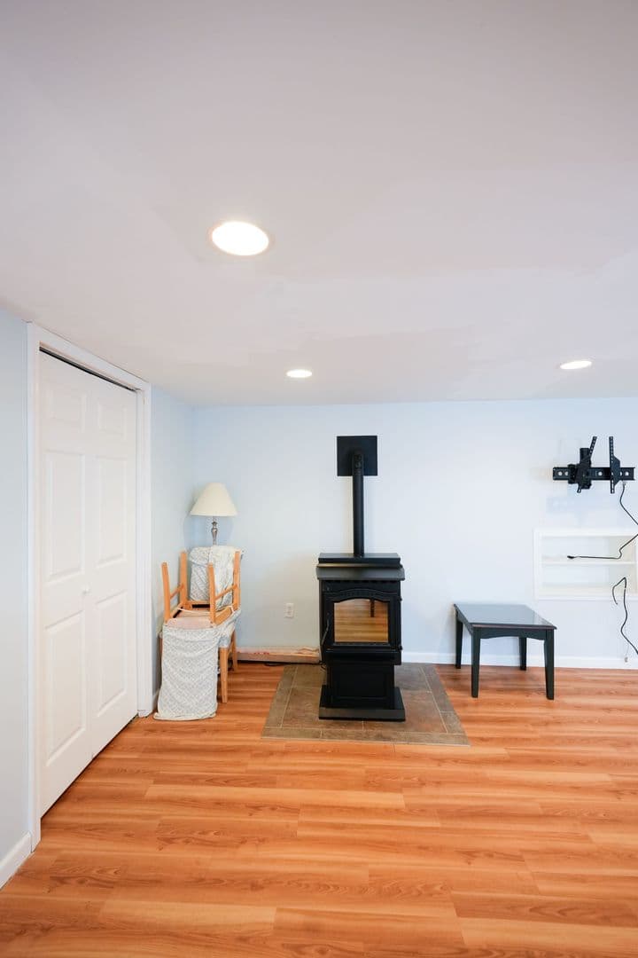Elizabethtown House: 645 N Mount Joy St