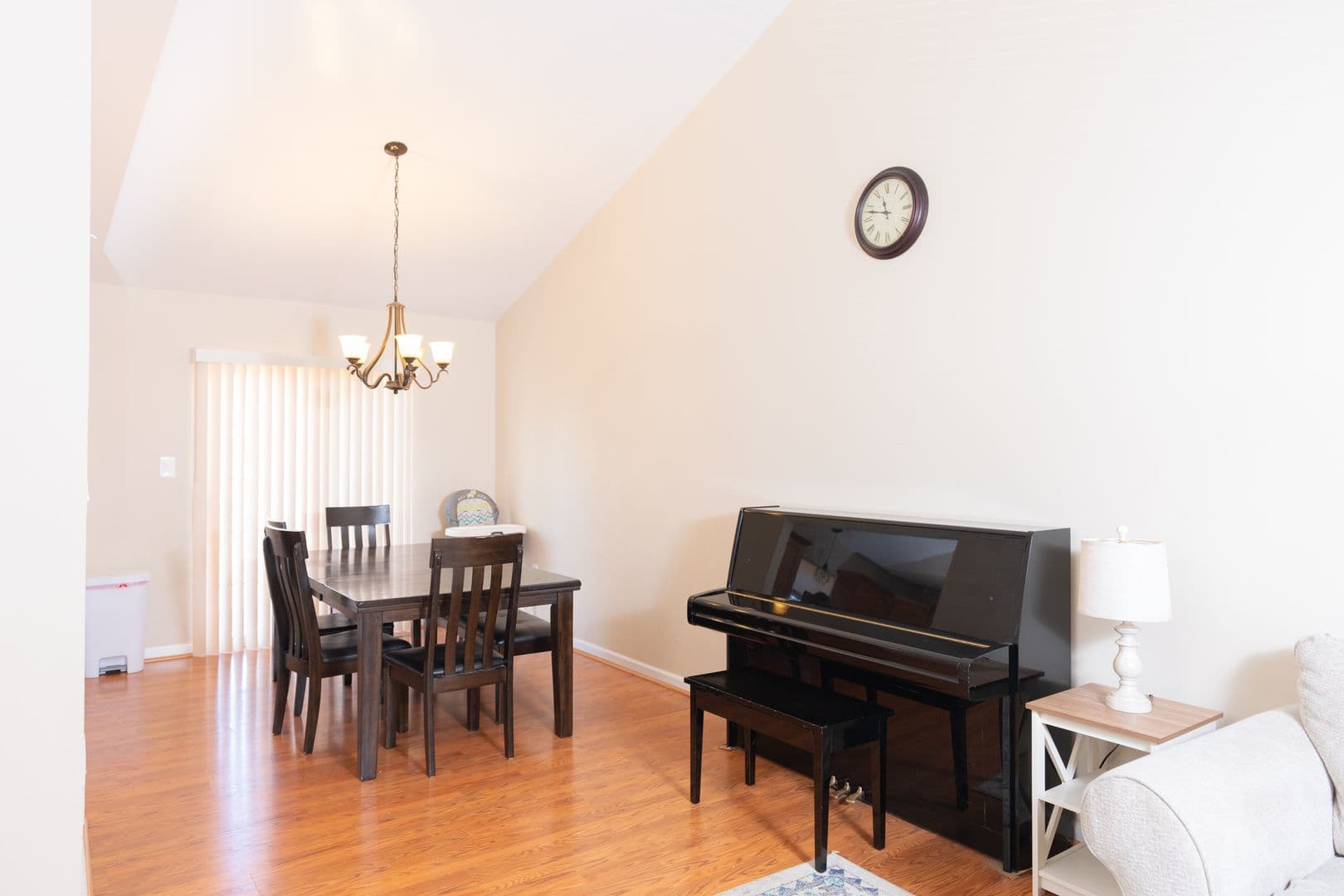 Elizabethtown House: 2072 Sheaffer Rd