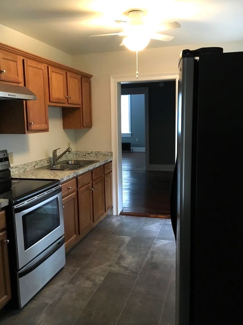Middletown Apartment: 253 East Main Street