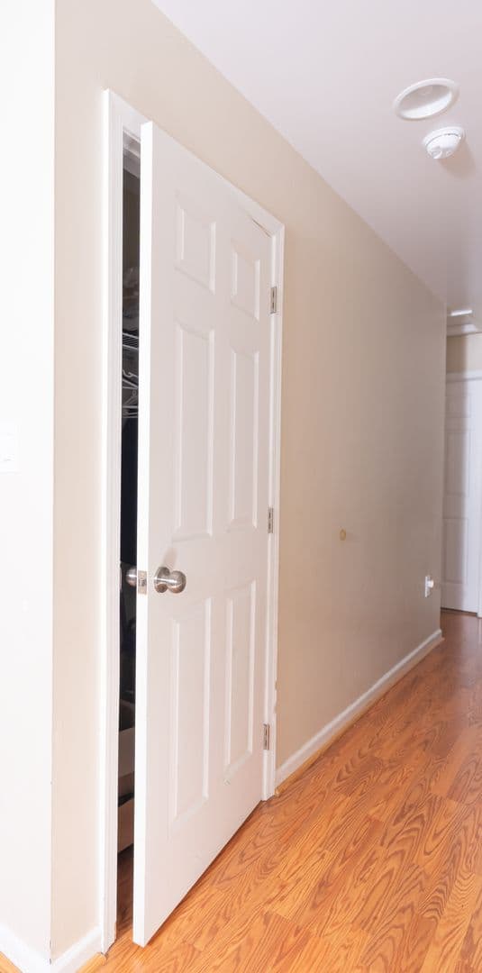 Elizabethtown House: 2072 Sheaffer Rd