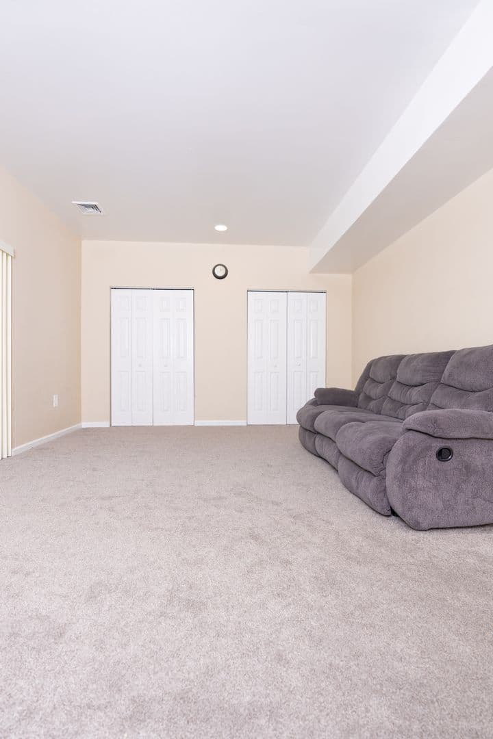 Elizabethtown House: 2072 Sheaffer Rd