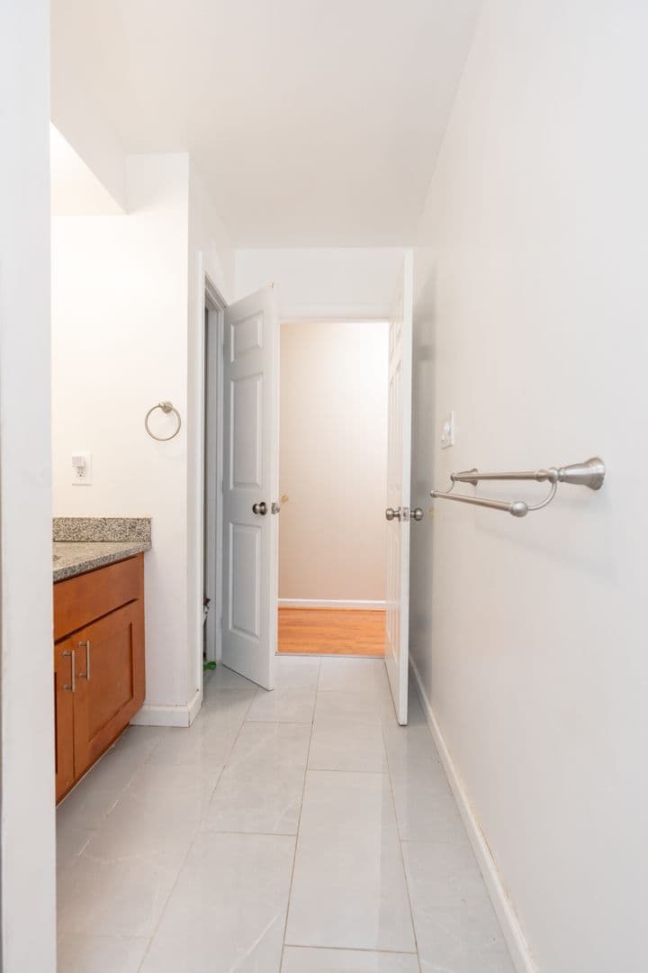 Elizabethtown House: 2072 Sheaffer Rd