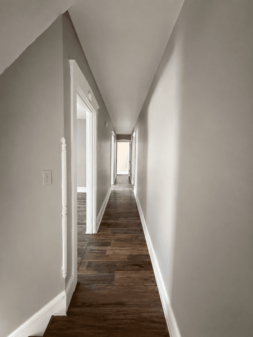 Elizabethtown House: 439 West High Street