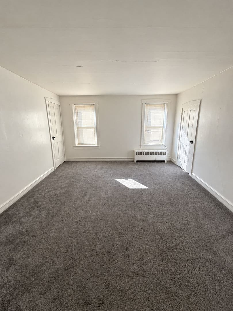 Elizabethtown Apartment: 154 E High St