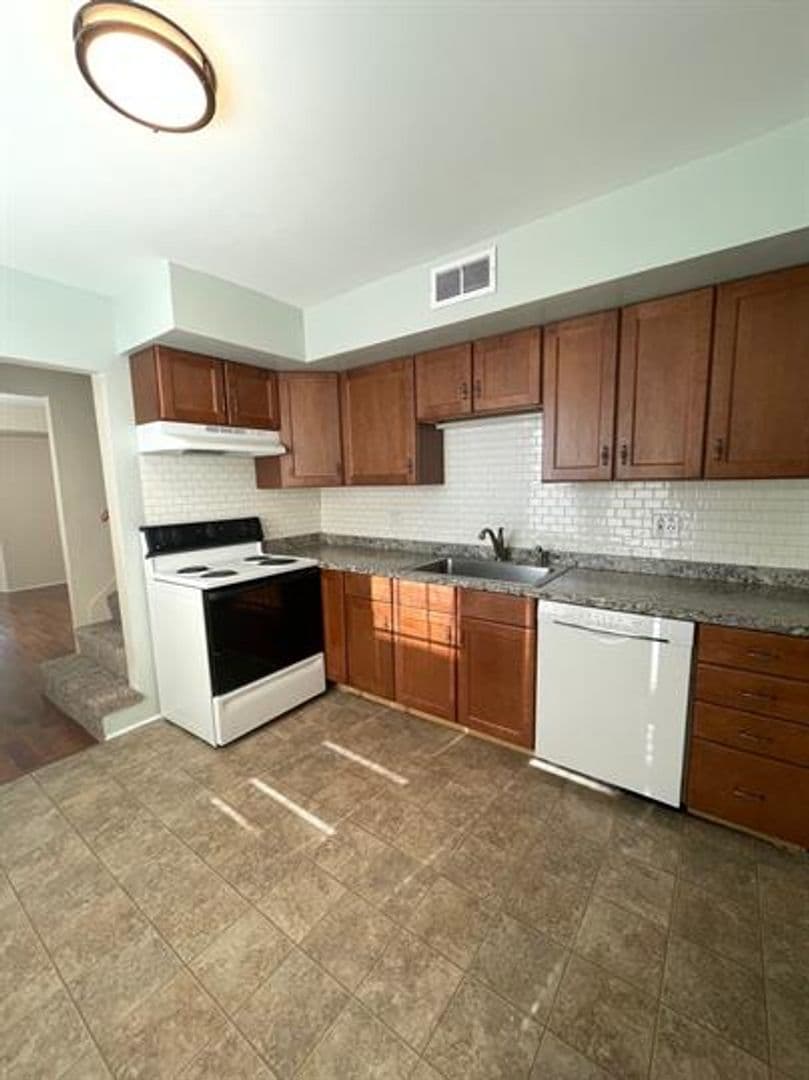 Middletown Apartment: 39-47 Brown Street