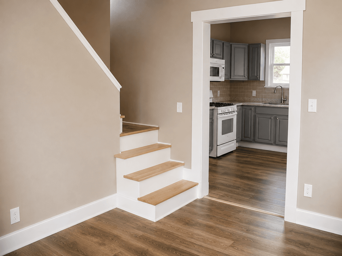 Royalton House: 412 Allen Dr