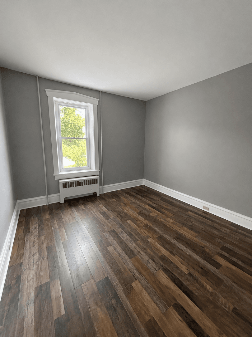 Elizabethtown House: 439 West High Street