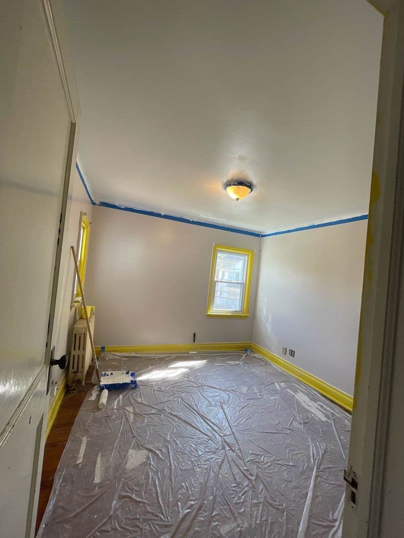 Middletown House: 235 Adelia St