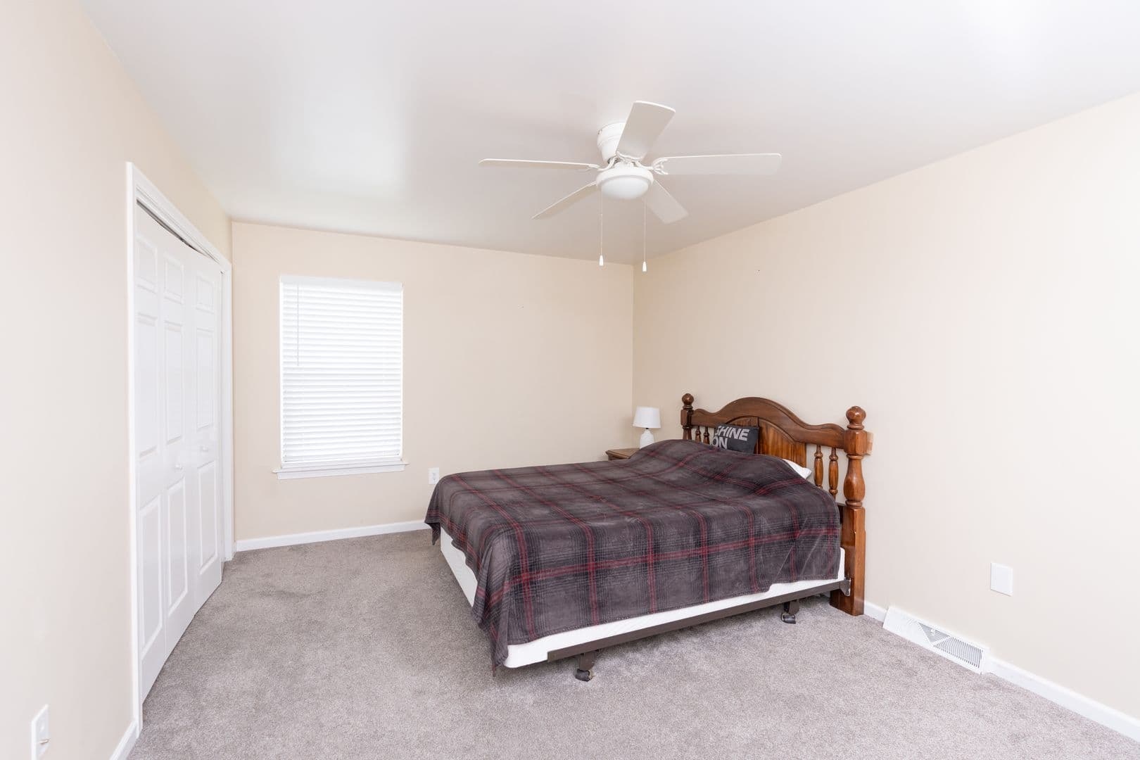 Elizabethtown House: 2072 Sheaffer Rd