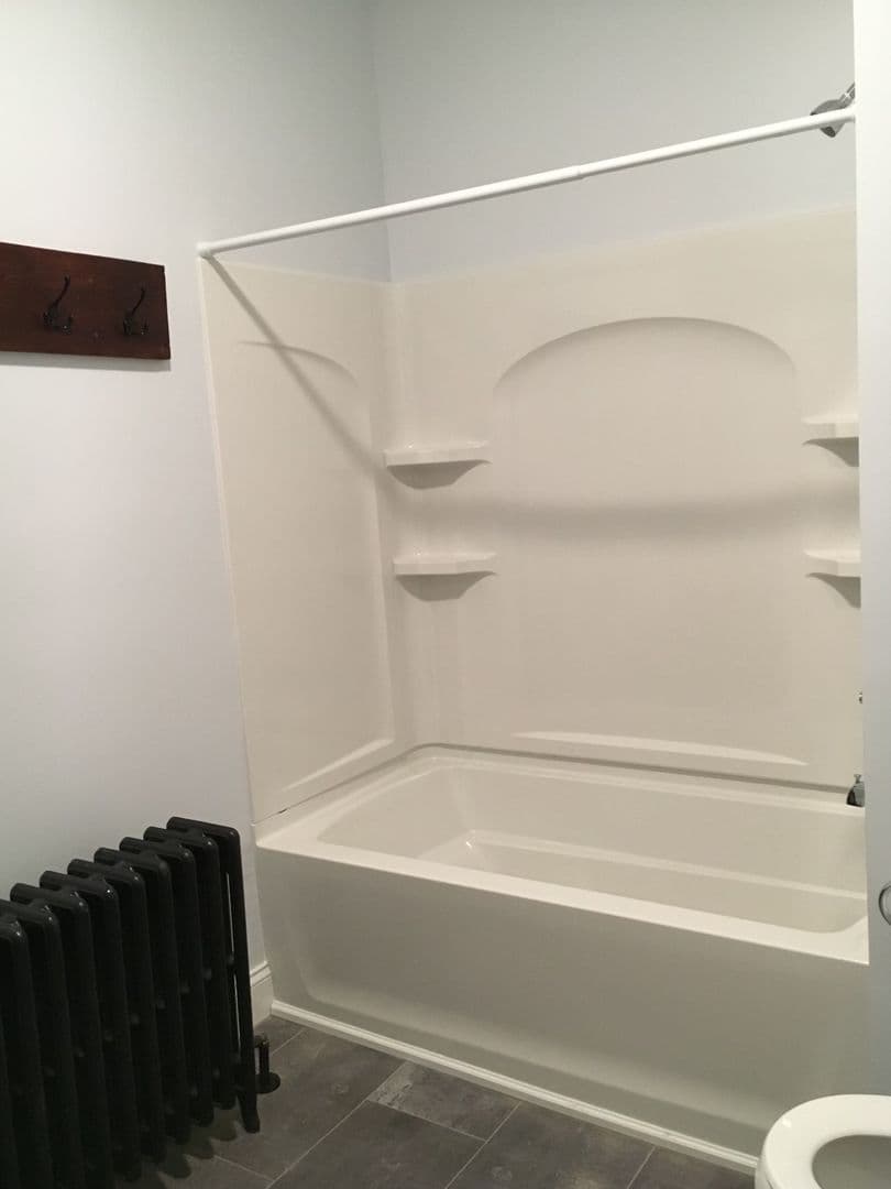 Middletown Apartment: 253 East Main Street