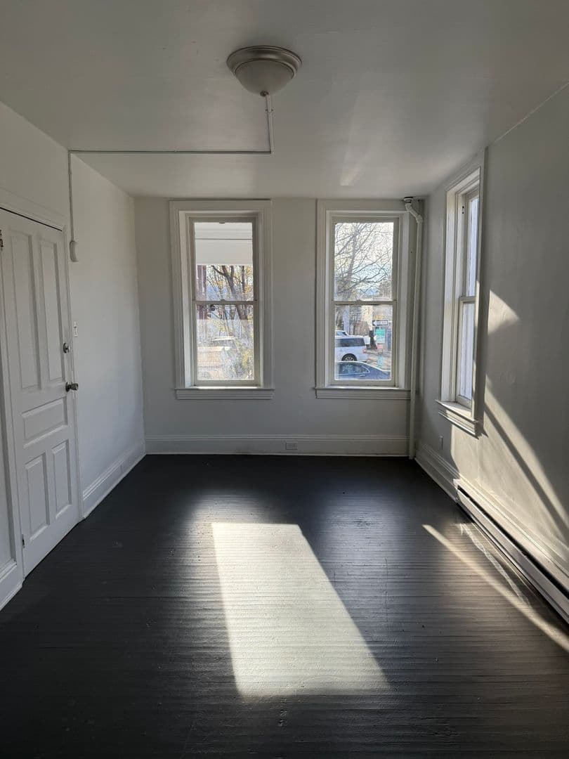 York Apartment: 351 Smyser St