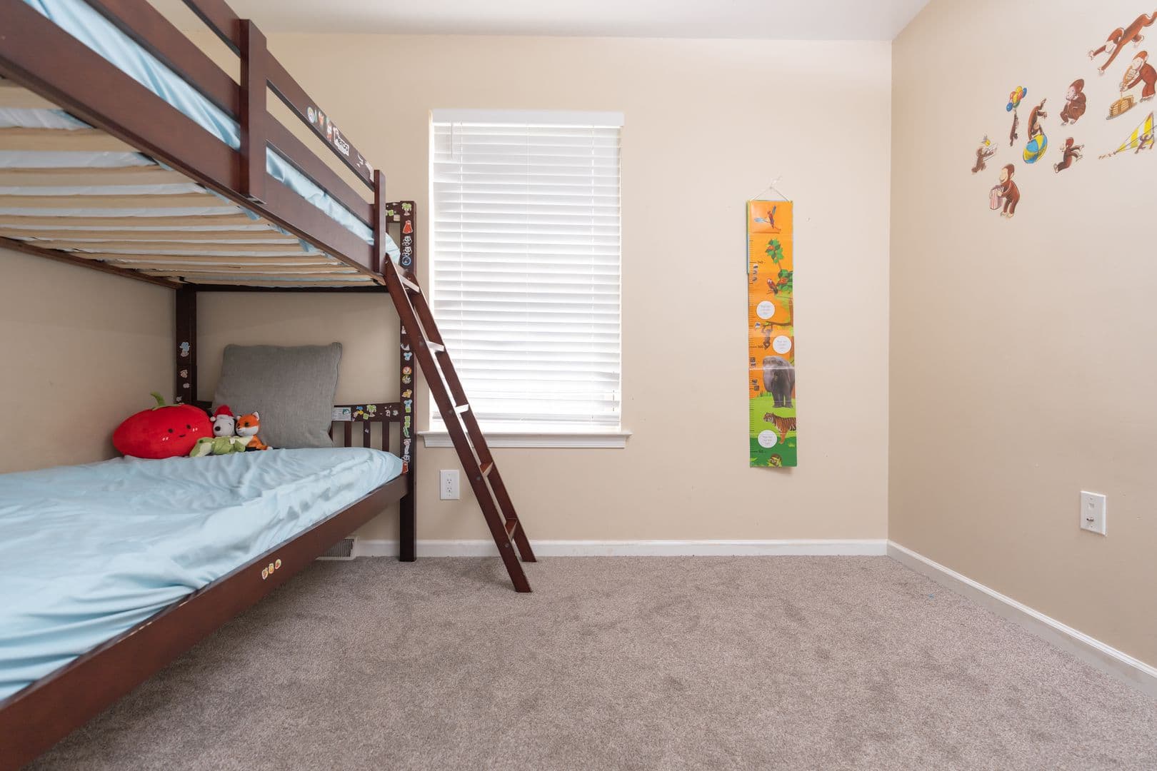 Elizabethtown House: 2072 Sheaffer Rd