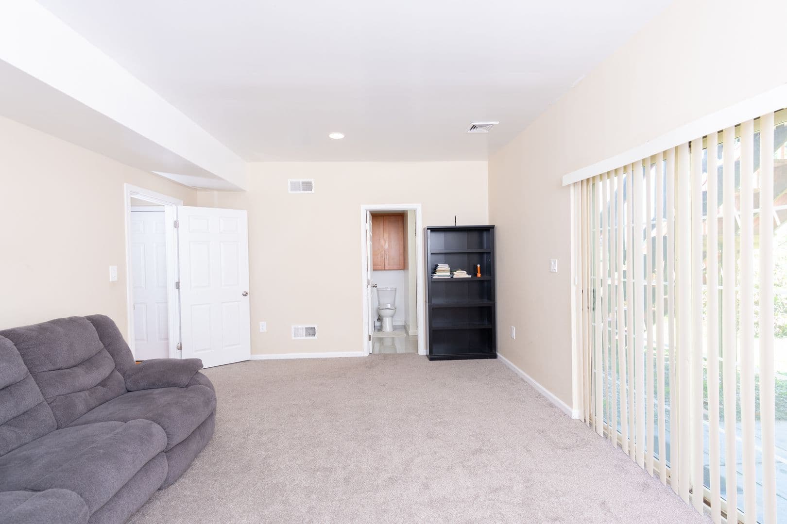 Elizabethtown House: 2072 Sheaffer Rd