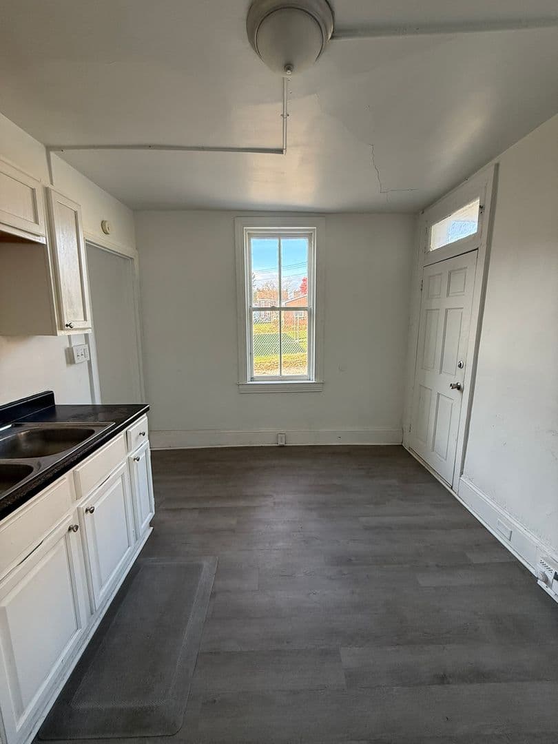 York Apartment: 351 Smyser St
