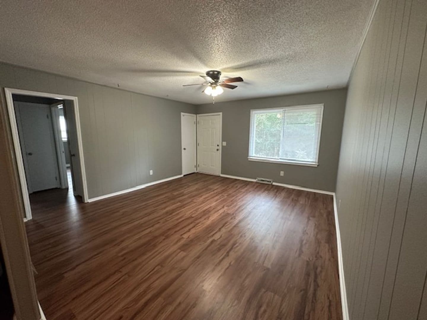 Pendleton Apartment: 104 Cedar Lane