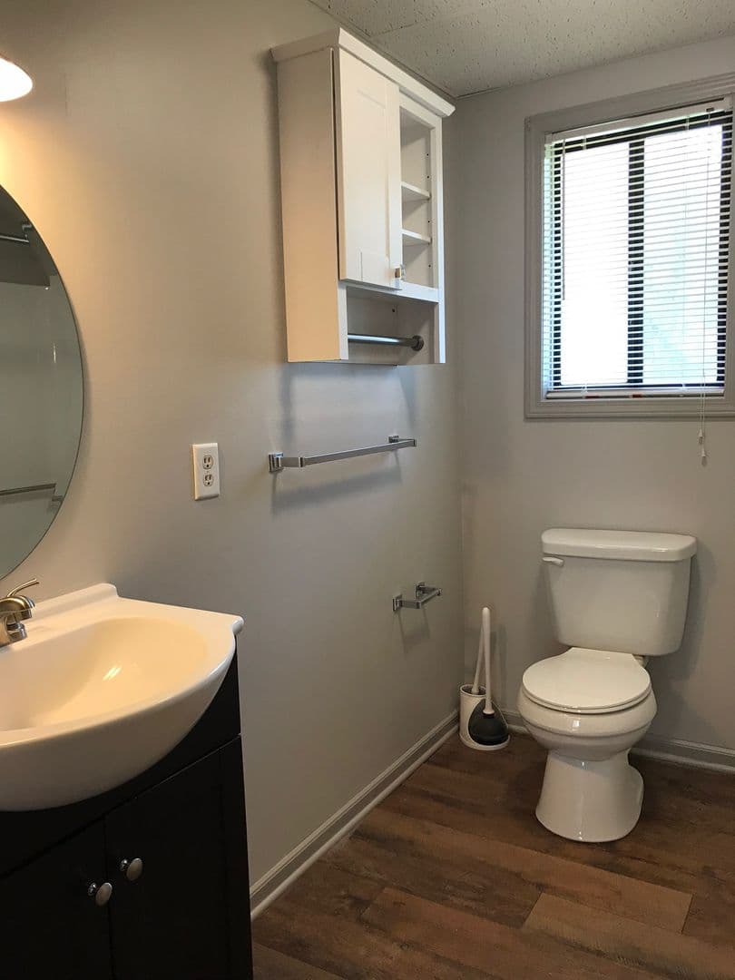 Pendleton Apartment: 104 Cedar Lane