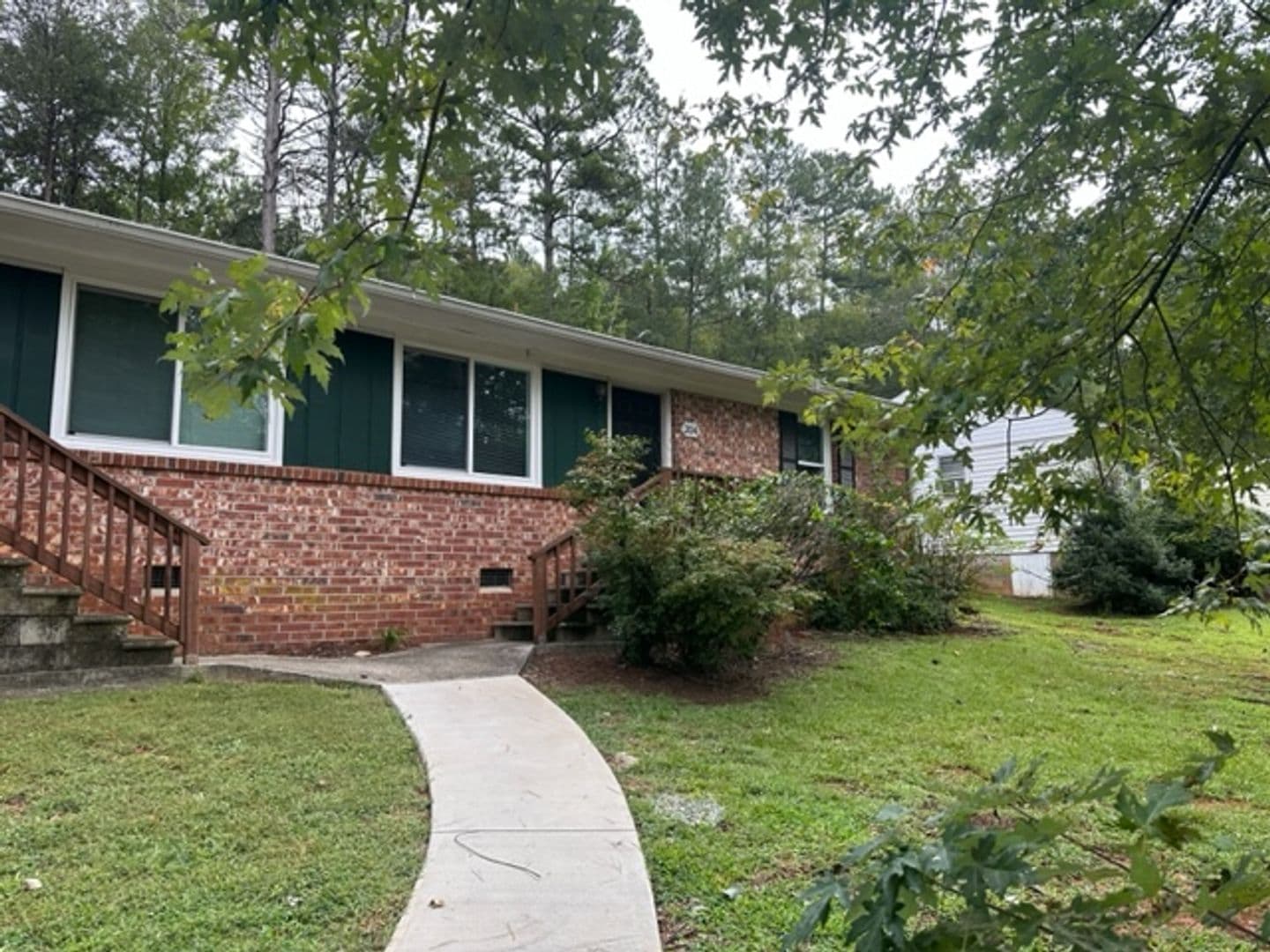 Pendleton Apartment: 104 Cedar Lane