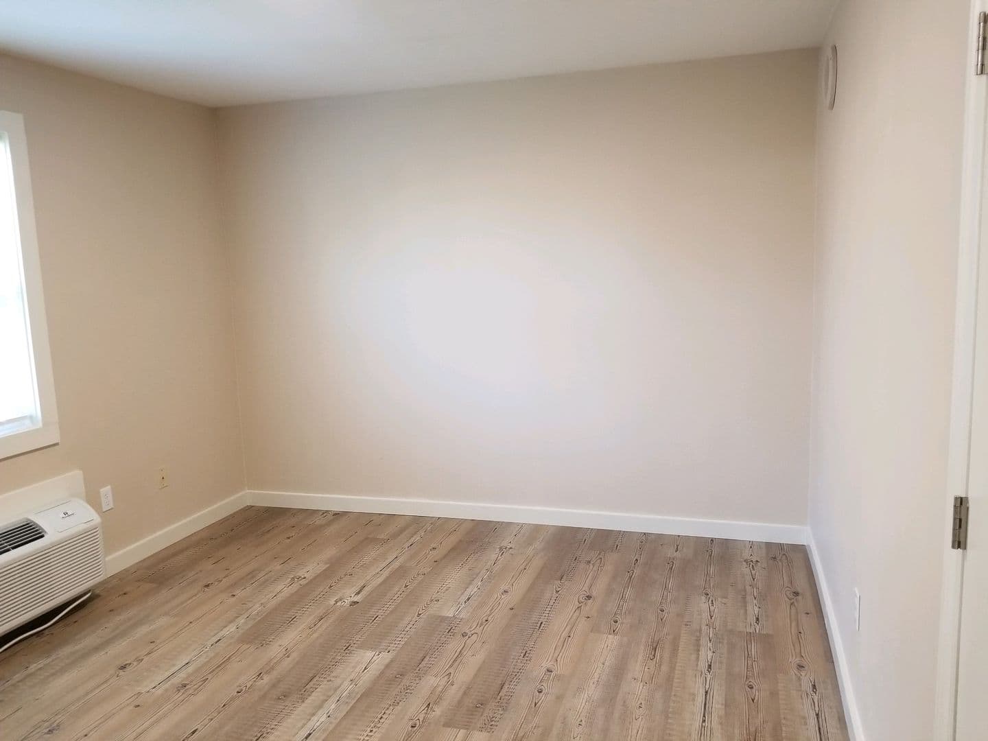 Greenville Apartment: 3800 East North Street