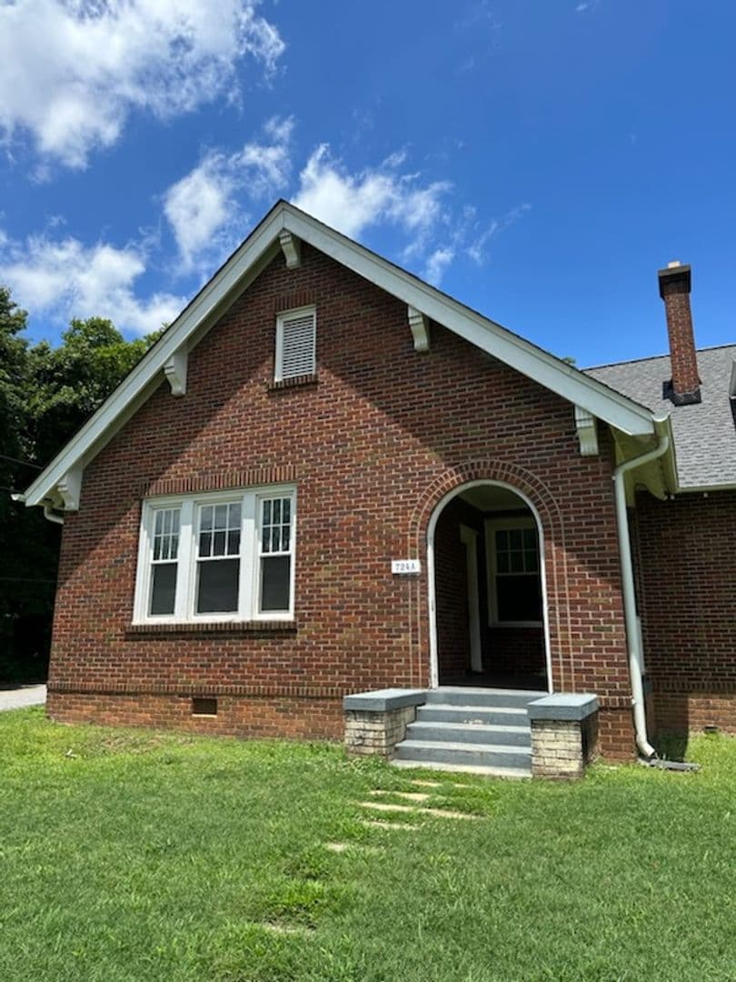 Anderson Apartment: 724 A W. Whitner Street