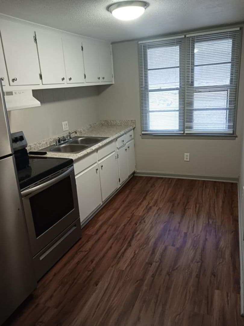 Pendleton Apartment: 104 Cedar Lane